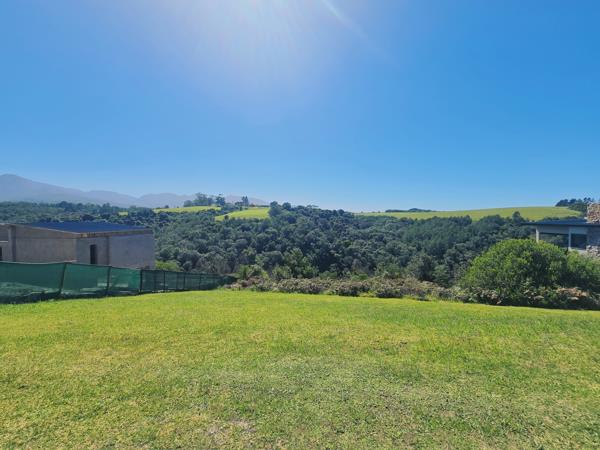 2 744 m² Land