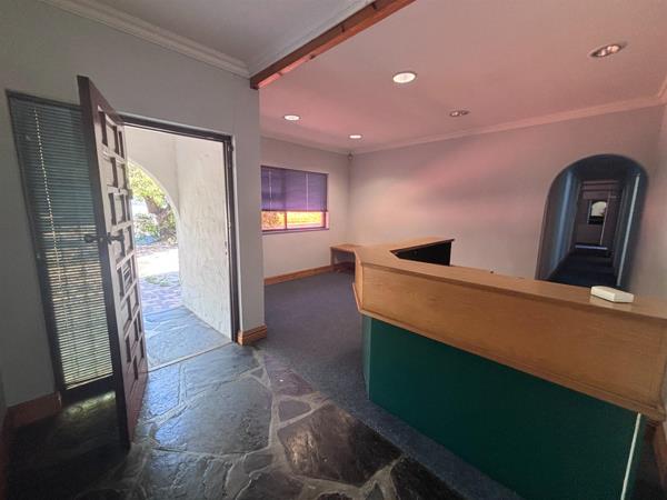 220 m² Commercial space