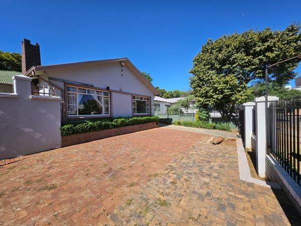 240  m² Office Space