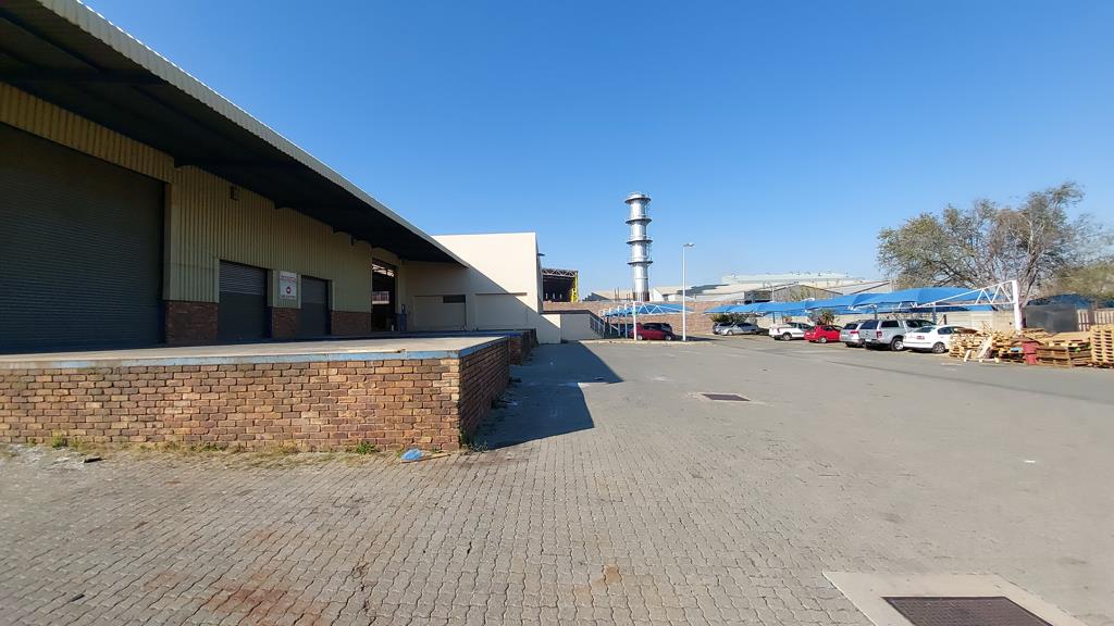 4 616 m² Industrial space