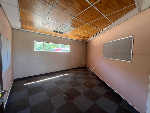 950  m² Commercial space