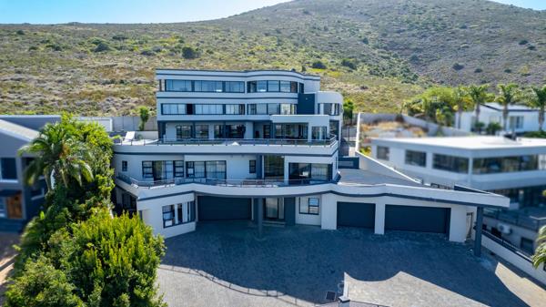 8 Bedroom House