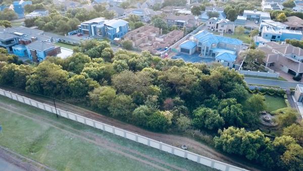 2 268 m² Land