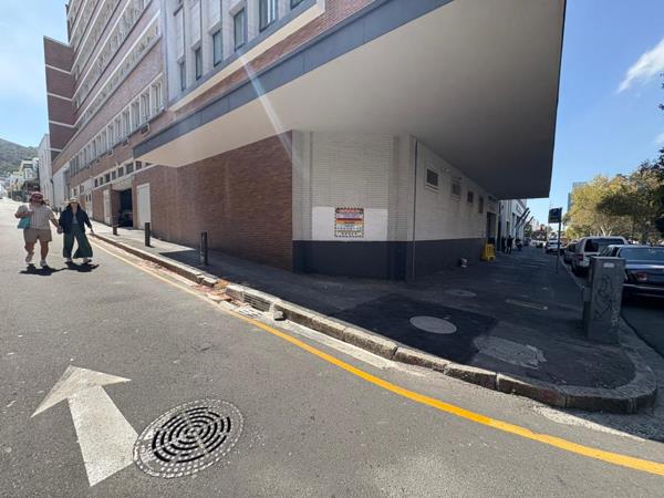 122 m² Retail Space