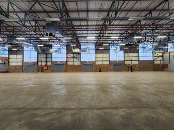 2 700  m² Industrial space
