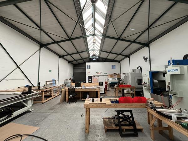 395 m² Industrial space