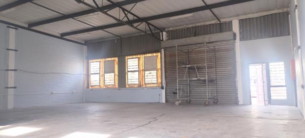 210  m² Commercial space