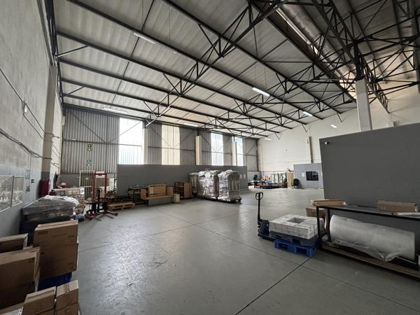 1 008  m² Industrial space