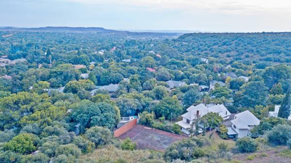 2 233 m² Land