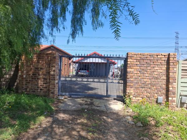 1 Bedroom Garden Cottage