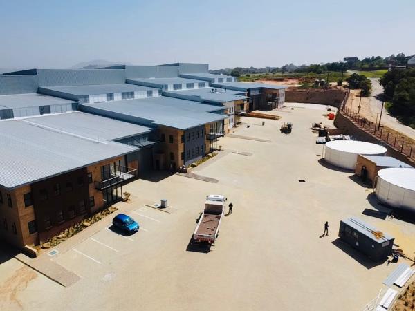 2 107  m² Industrial space