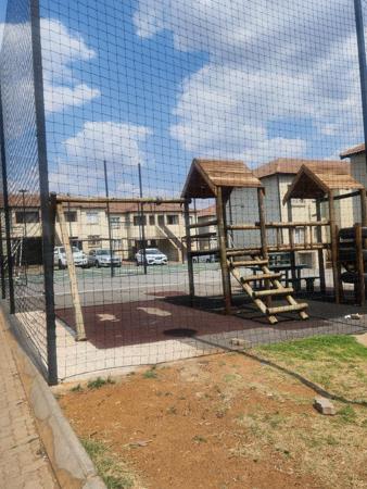 1 Bedroom Townhouse