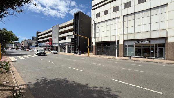 144 m² Retail Space