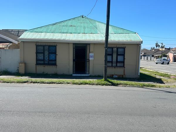 6 Bedroom House