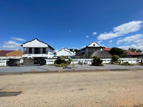 5 Bedroom House