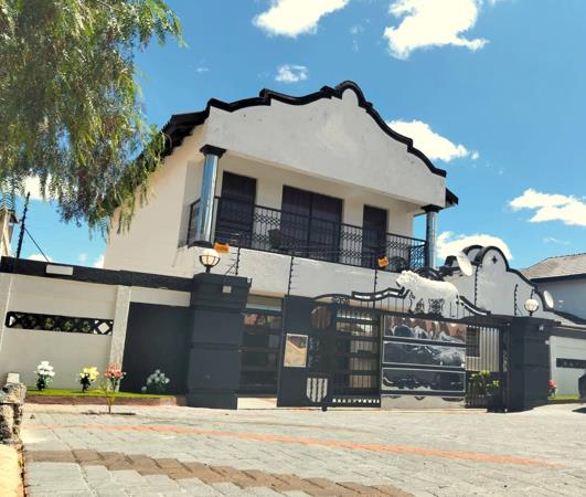5 Bedroom House