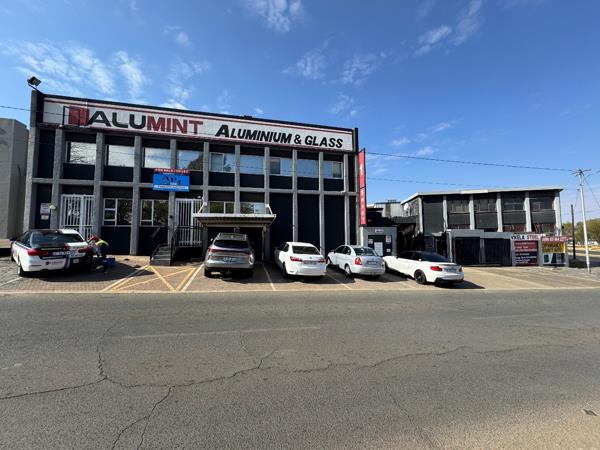 940 m² Industrial space