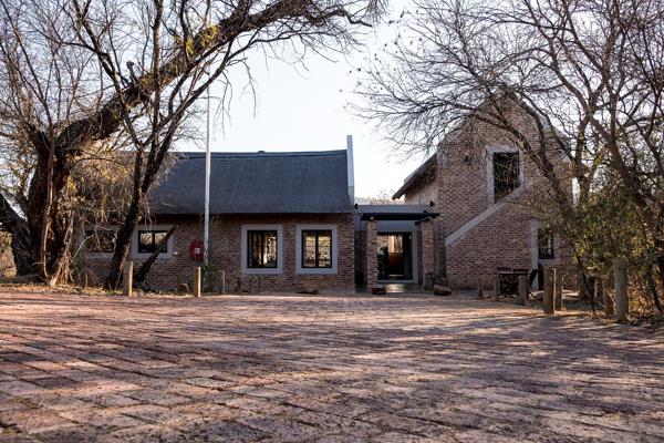 6.4 ha Smallholding