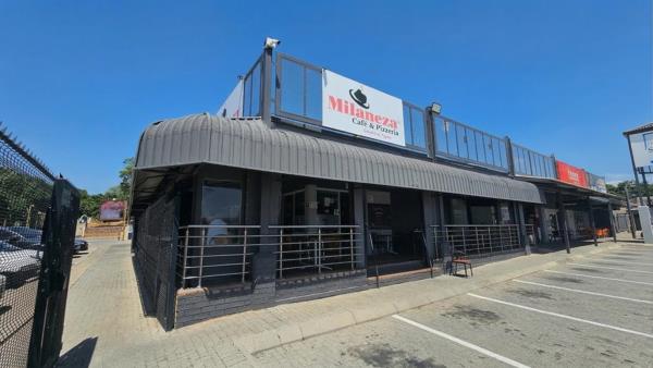 121  m² Commercial space