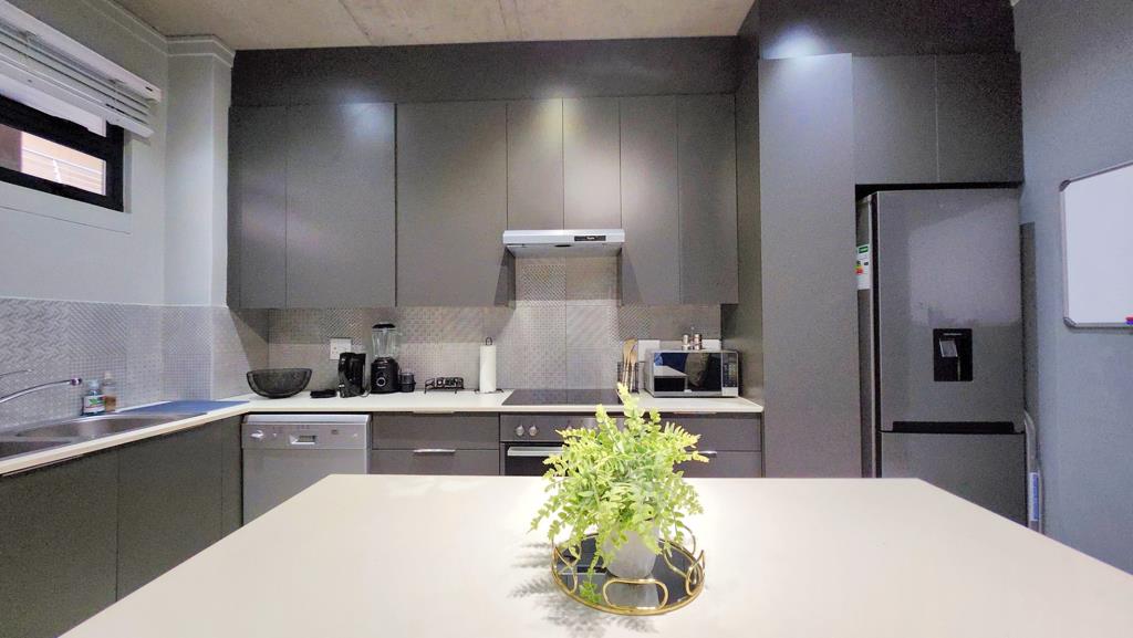 Apartment in Pretoria, Hillcrest, Tshwane Ward 56 - View 3