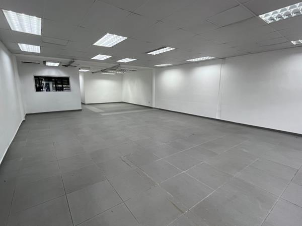 386 m² Retail Space