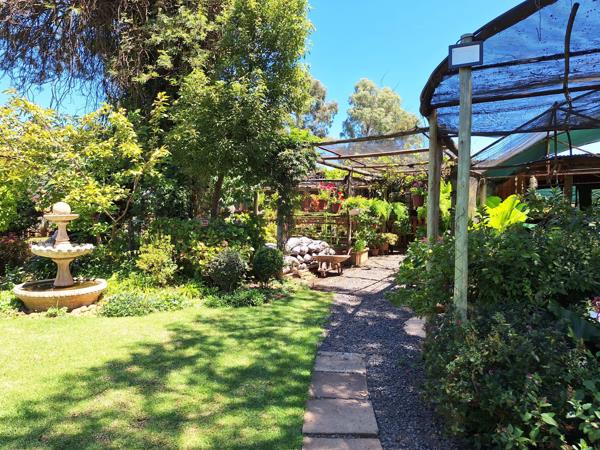 8 492 m² Land