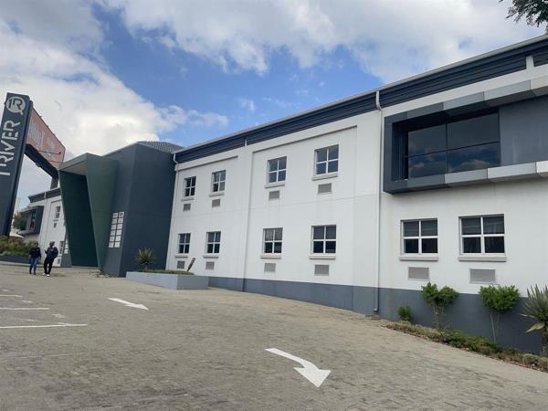 588 m² Office Space