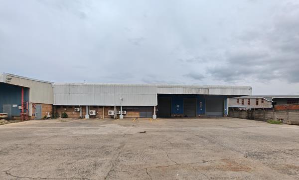 1 943  m² Industrial space
