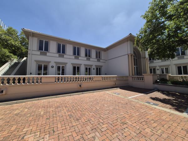 565  m² Commercial space