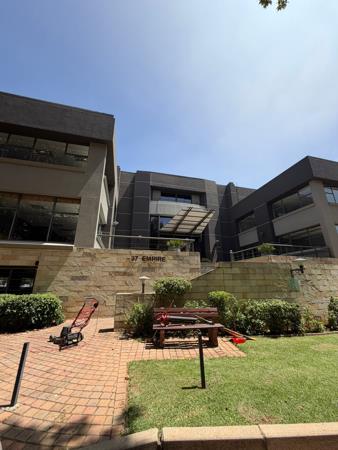 400  m² Commercial space