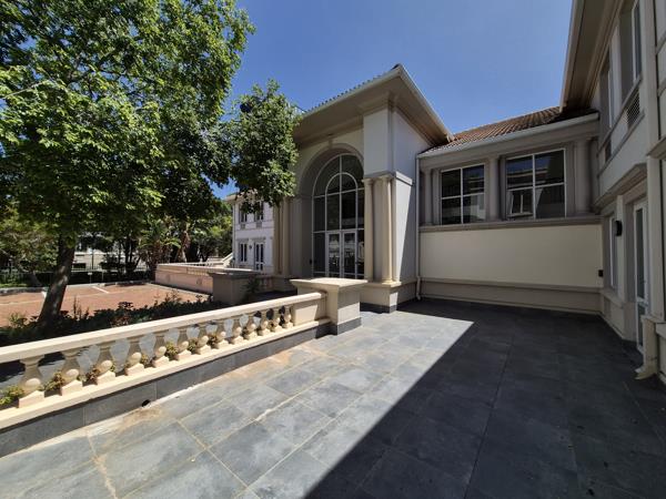 607  m² Commercial space