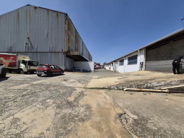 9 600 m² Industrial space