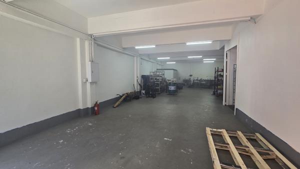 130 m² Commercial space