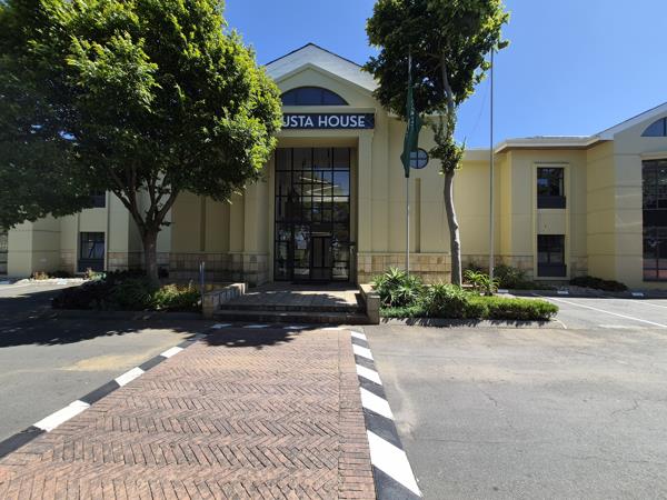 474 m² Commercial space
