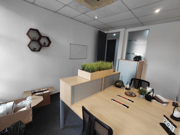 21.2  m² Commercial space