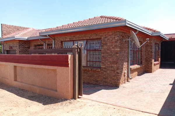 5 Bedroom House