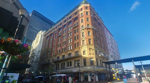 1 198 m² Office Space