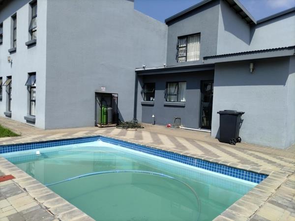 5 Bedroom House