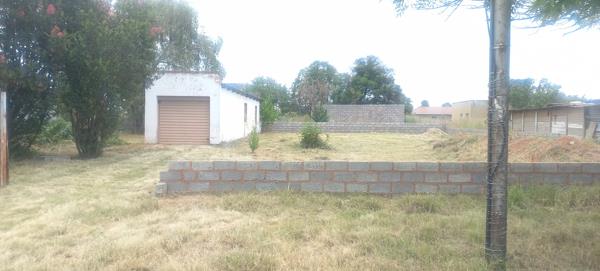 828 m² Land