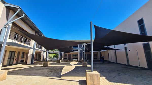 640 m² Office Space