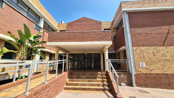 1 230 m² Office Space