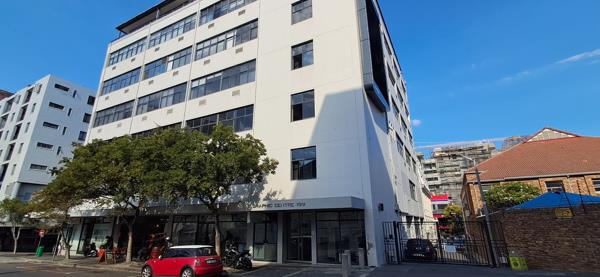 347 m² Office Space