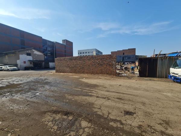 1 016 m² Commercial space