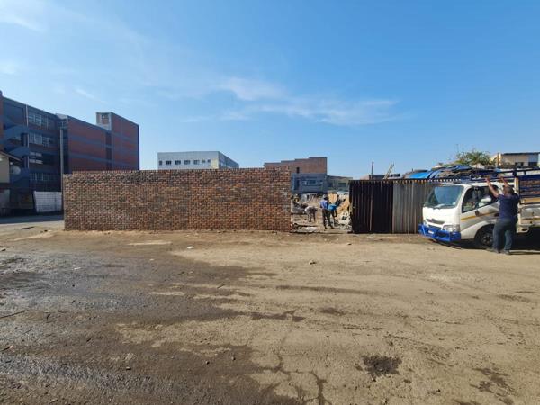 1 016 m² Commercial space