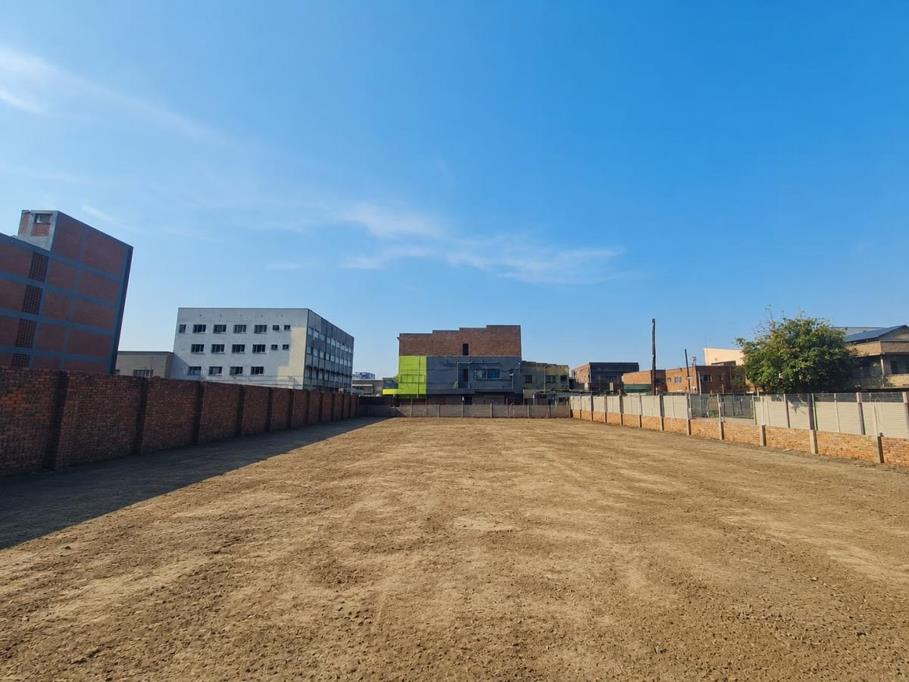 1 016 m² Commercial space