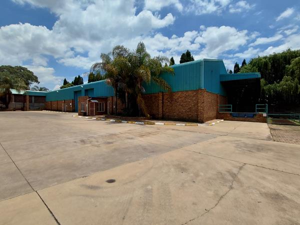 1 000 m² Commercial space