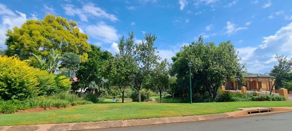 882 m² Land