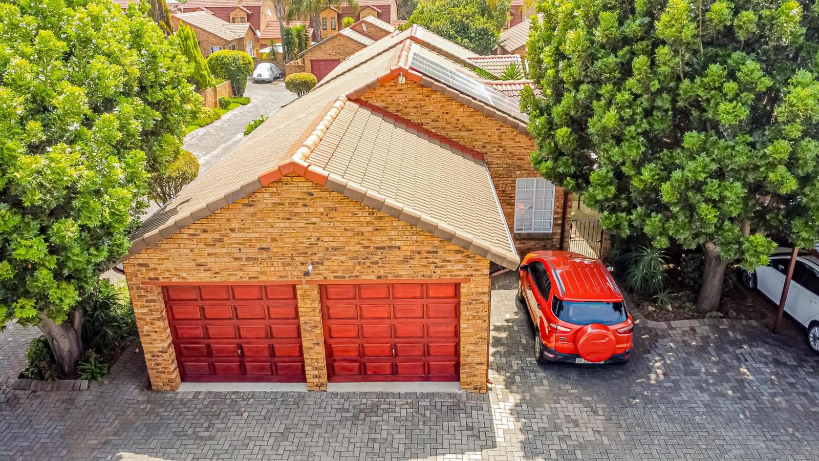 3 Bedroom Townhouse in Willowbrook