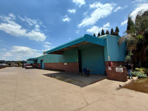 1 800 m² Commercial space