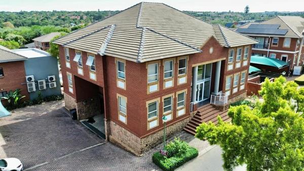 100 m² Office Space